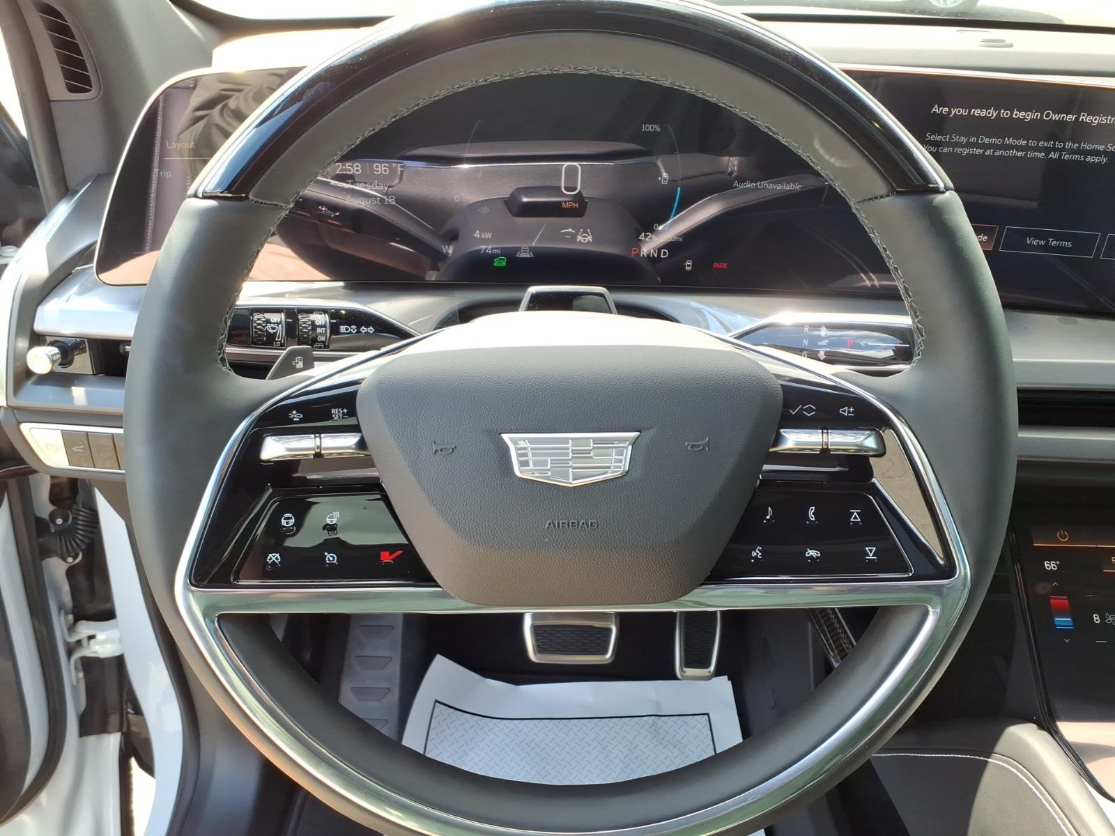 CadillacVISTIQ15