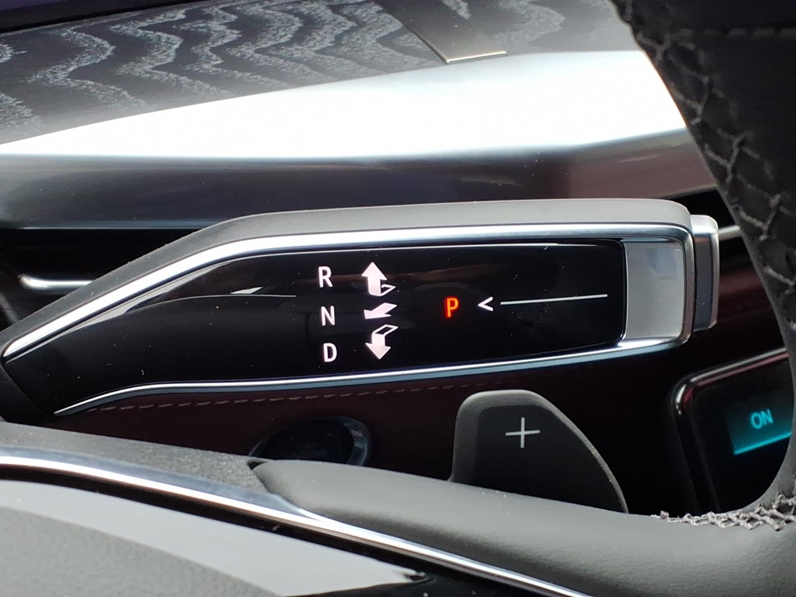 CadillacEscalade ESV15