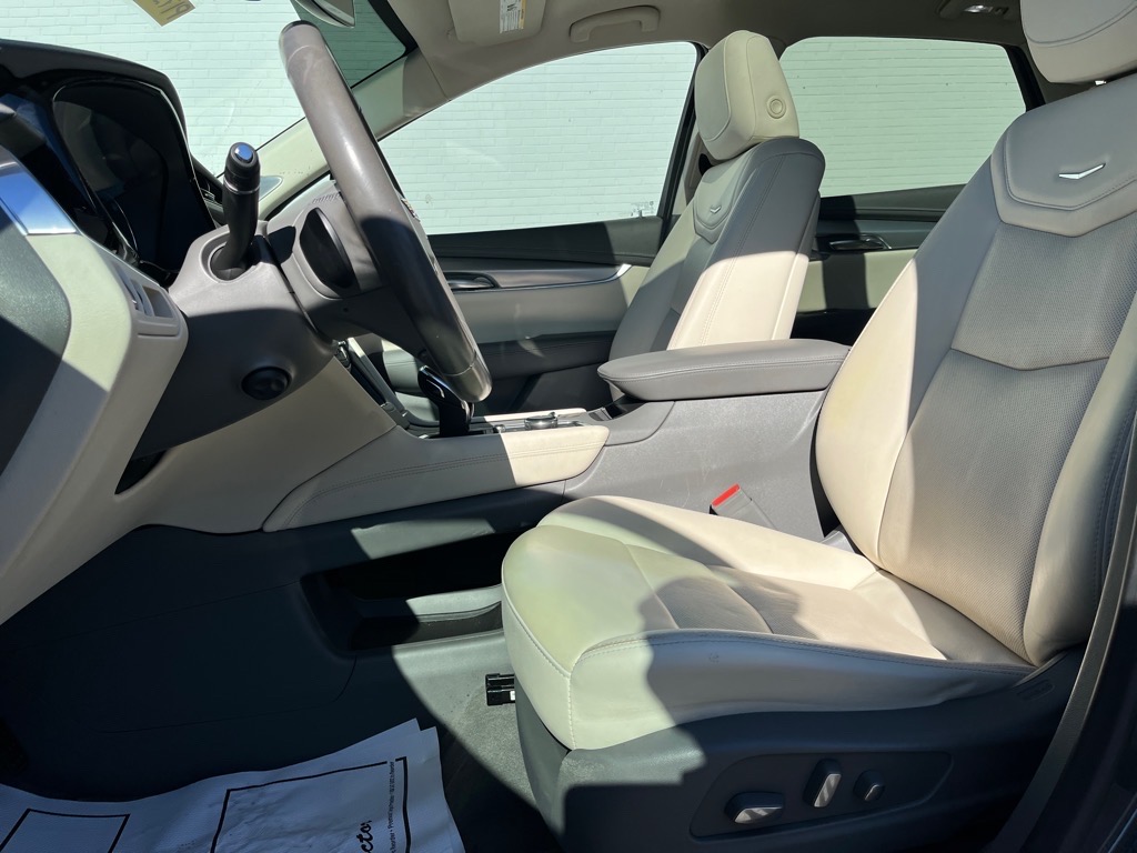 CadillacXT516