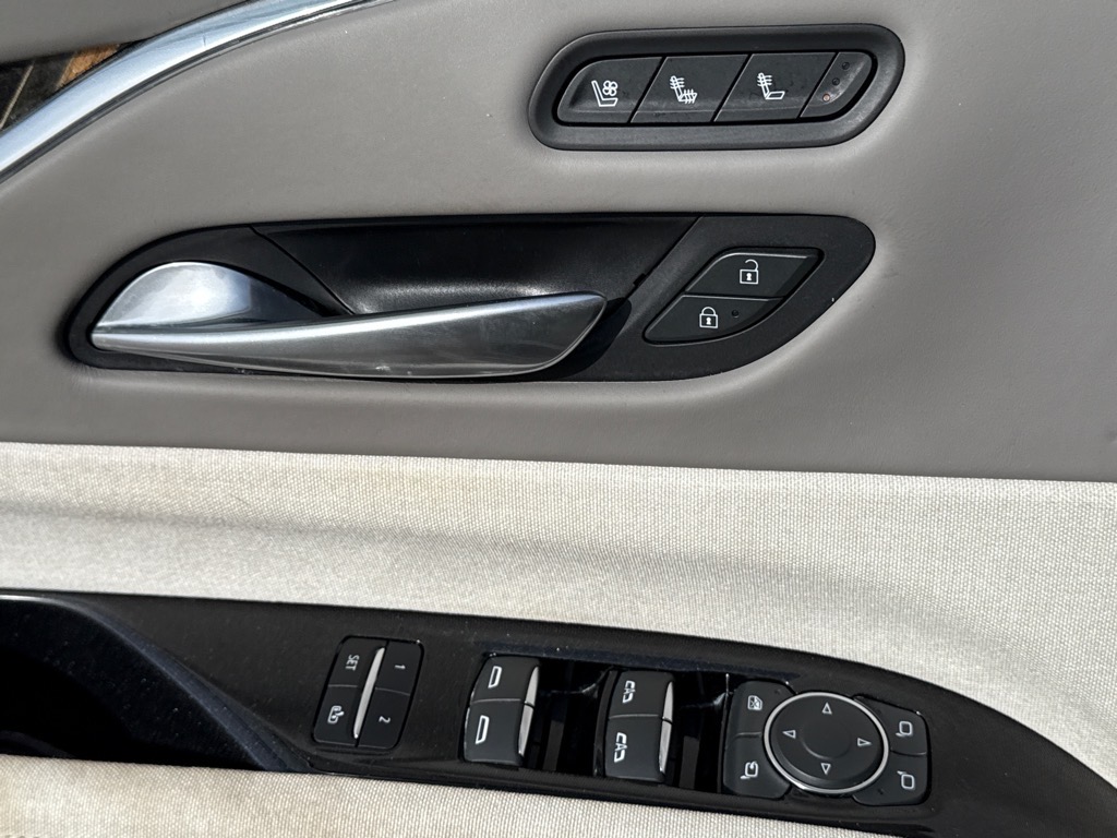 CadillacEscalade ESV18