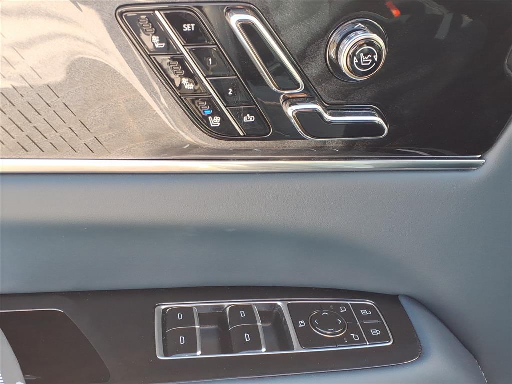 CadillacEscalade IQ18