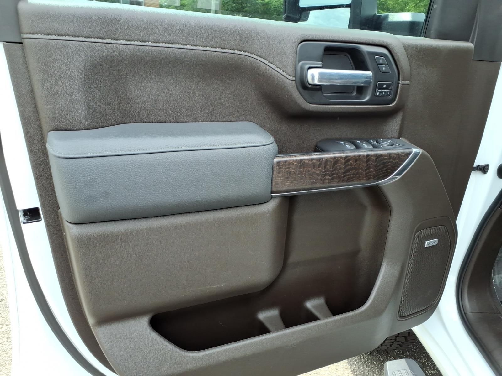 GMCSierra 2500HD19