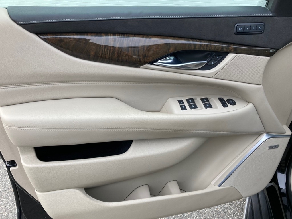 CadillacEscalade19