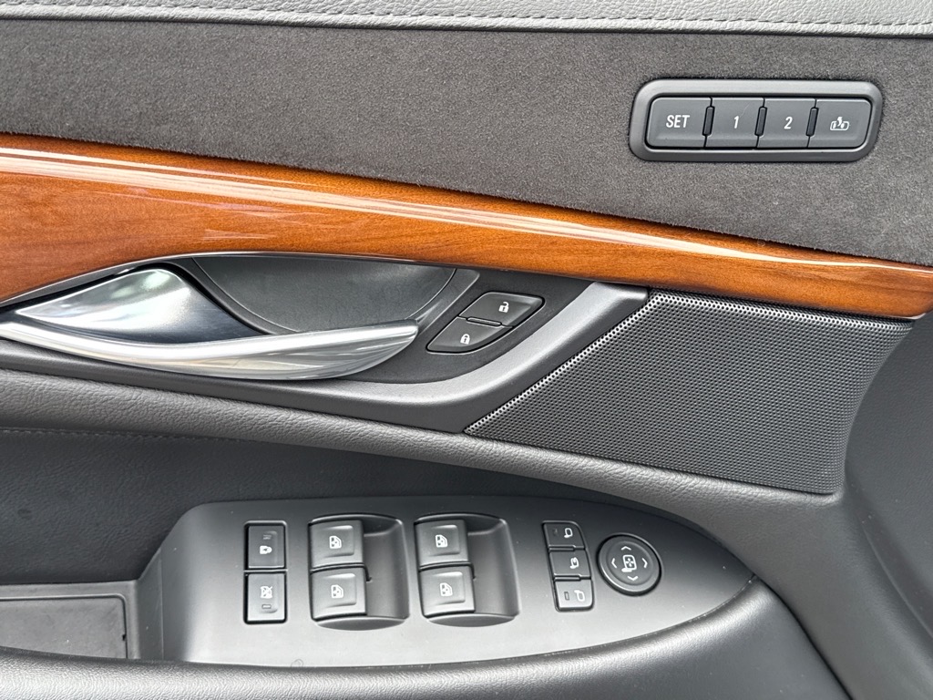 CadillacEscalade ESV19