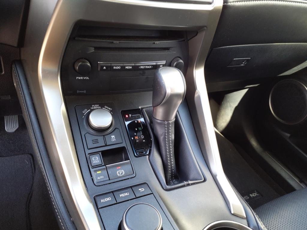 LexusNX 200t19