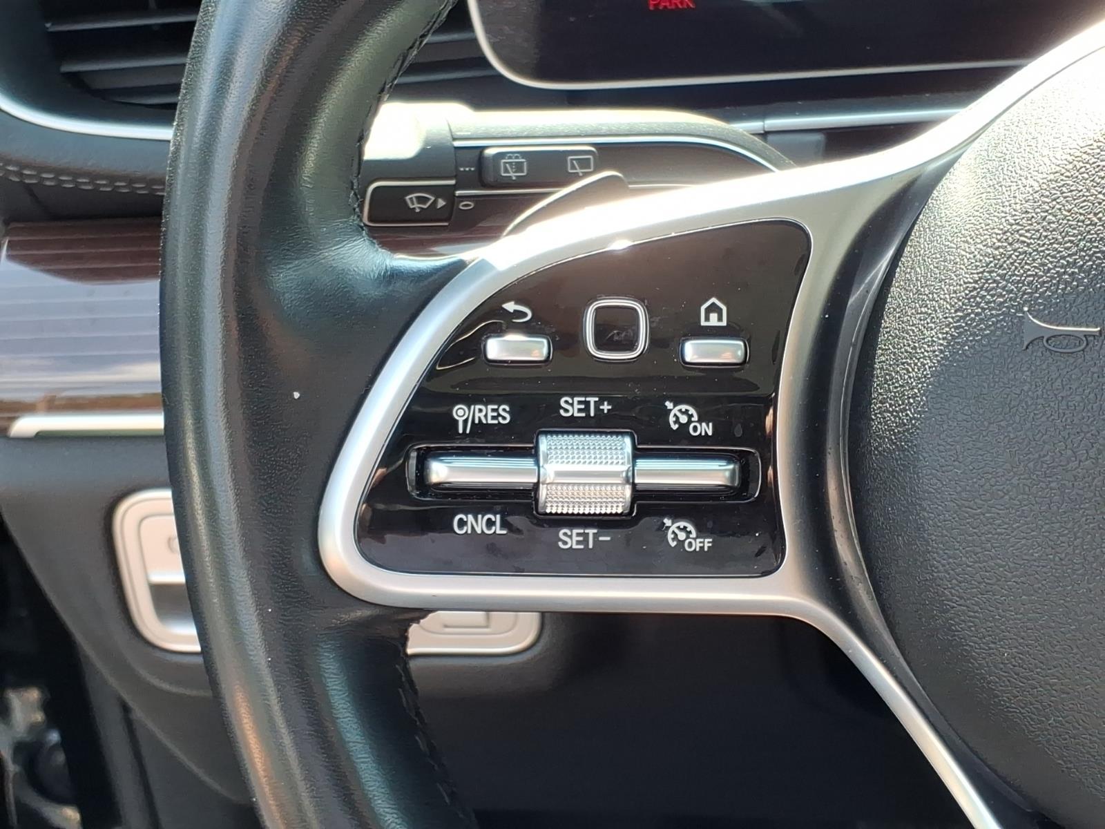 Mercedes-BenzGLS20