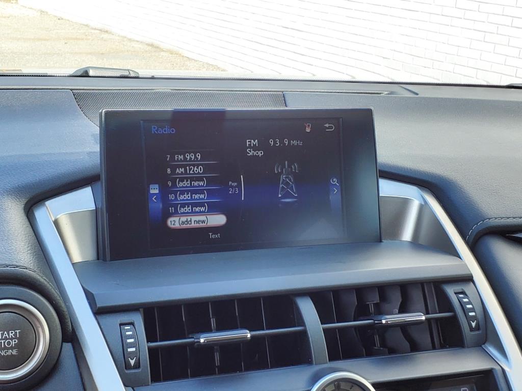 LexusNX 200t22