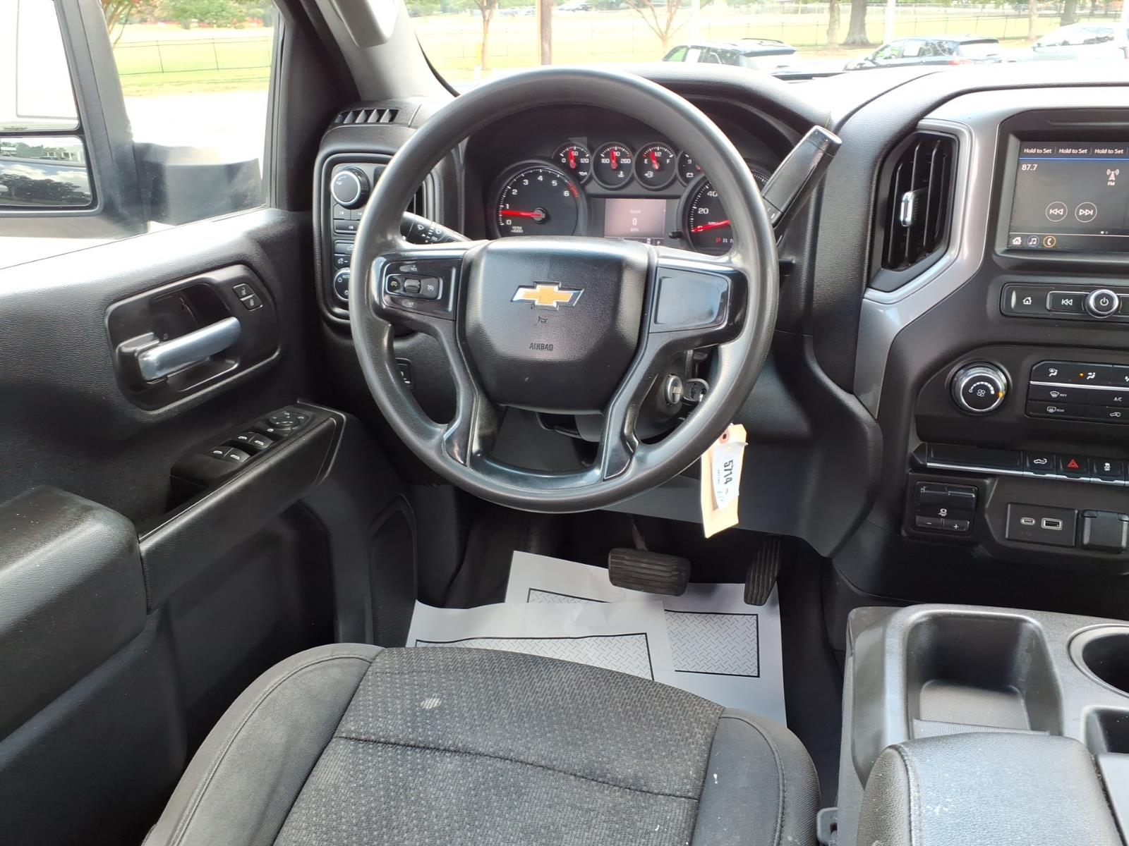 ChevroletSilverado 2500HD24
