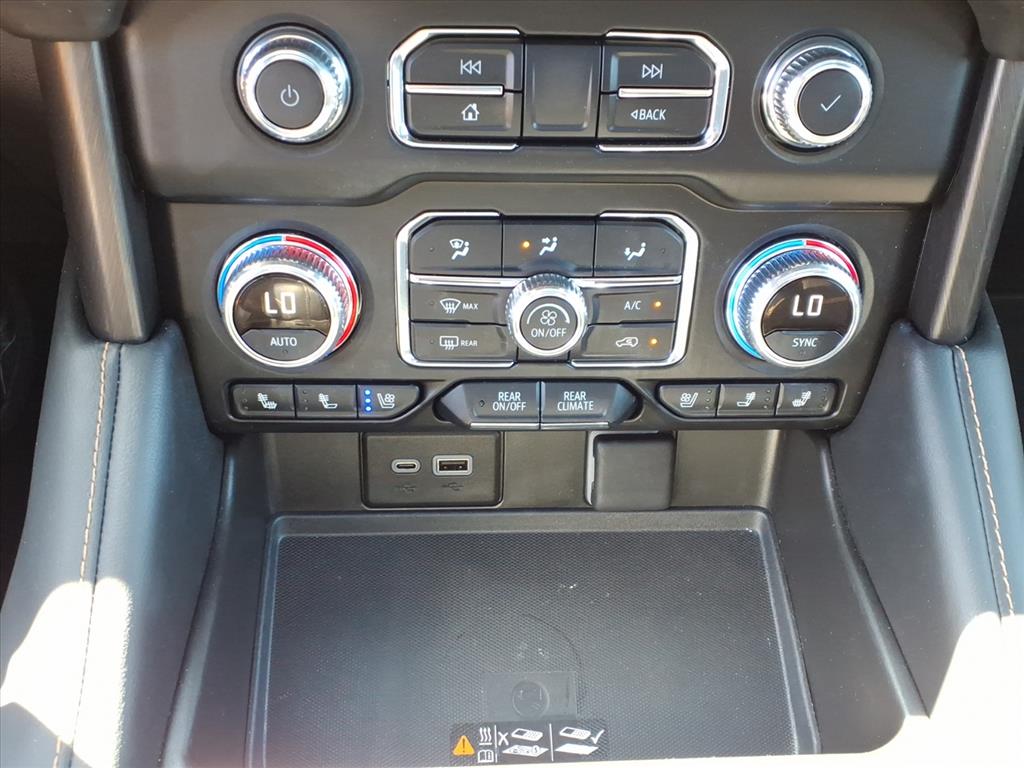 GMCYukon24