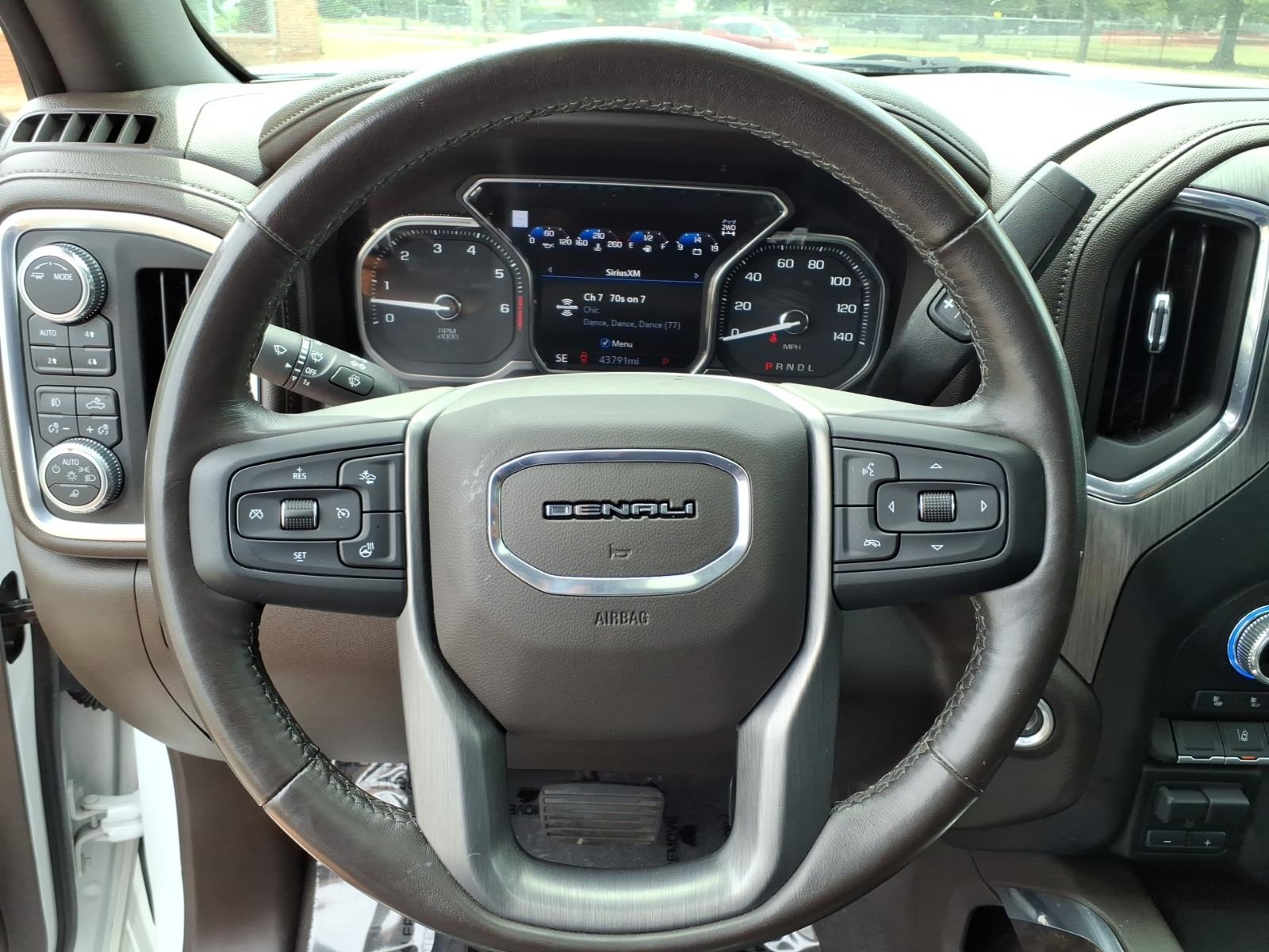 GMCSierra 2500HD26