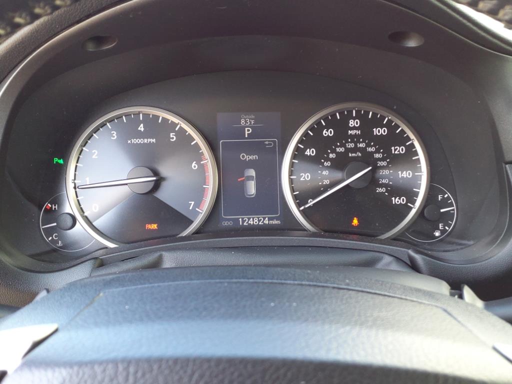 LexusNX 200t26