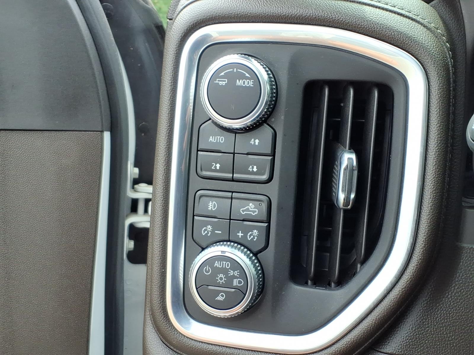 GMCSierra 2500HD27