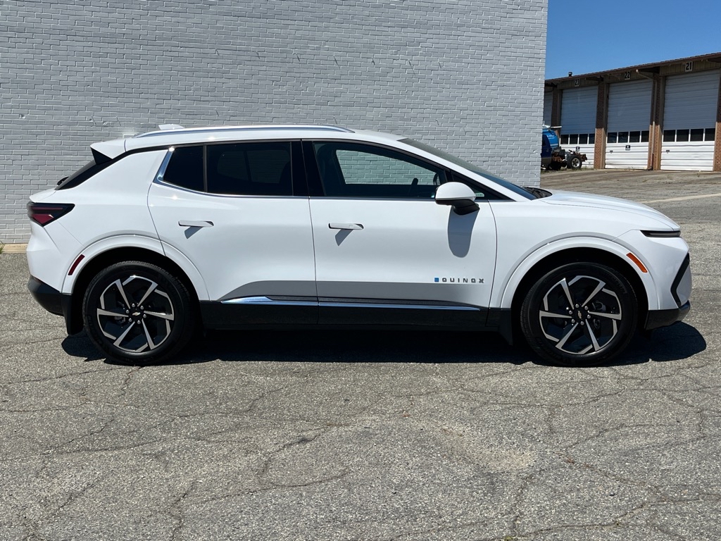 ChevroletEquinox EV2