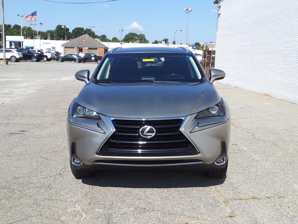 LexusNX 200t2