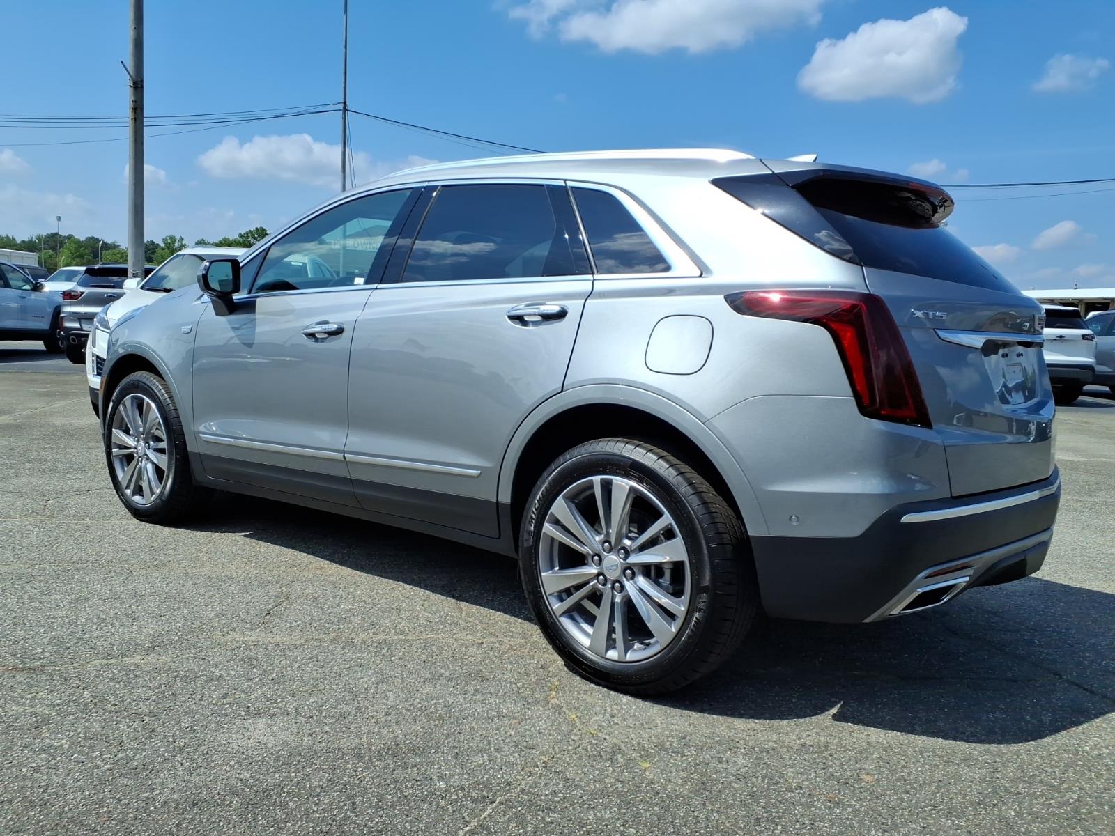 CadillacXT53