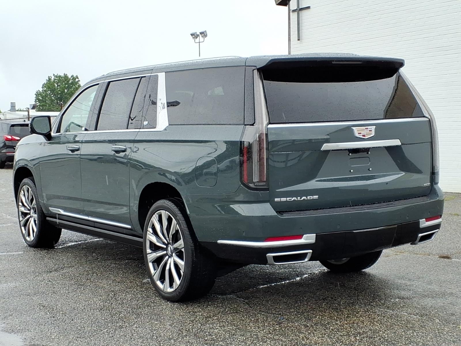 CadillacEscalade ESV3