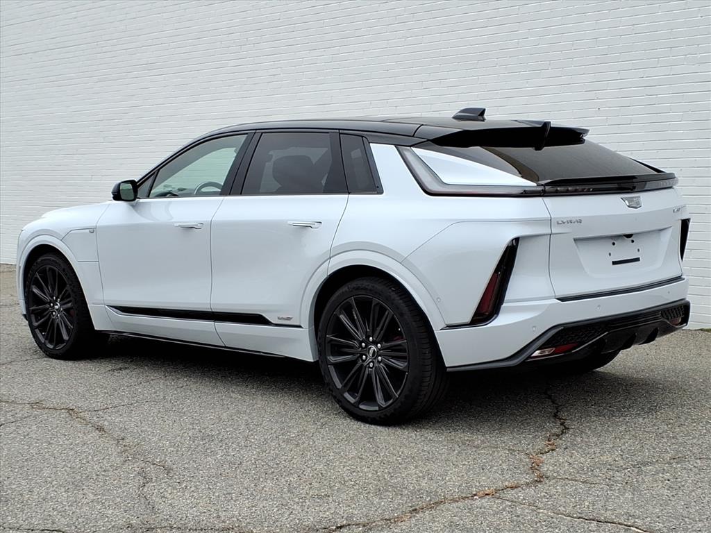 CadillacLYRIQ-V3