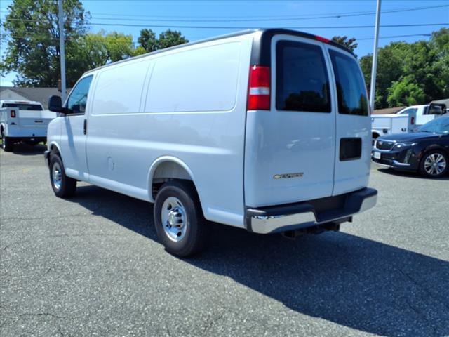 2025 Chevrolet Express RWD 2500 135
