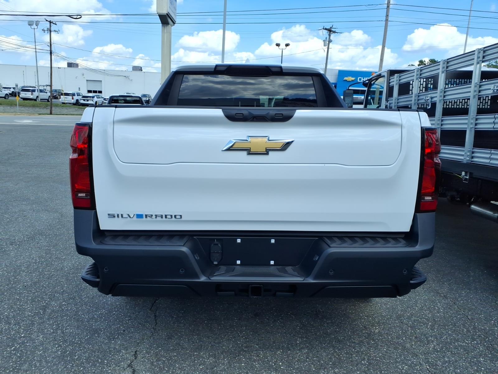 ChevroletSilverado EV4