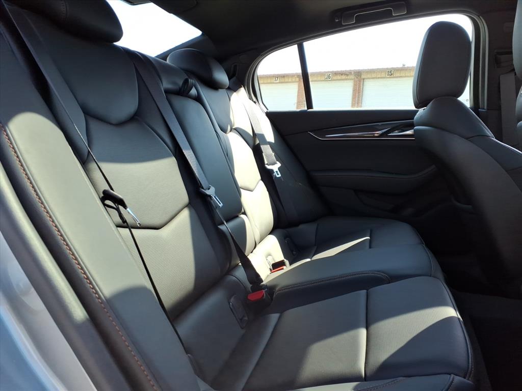 CadillacCT5-V4