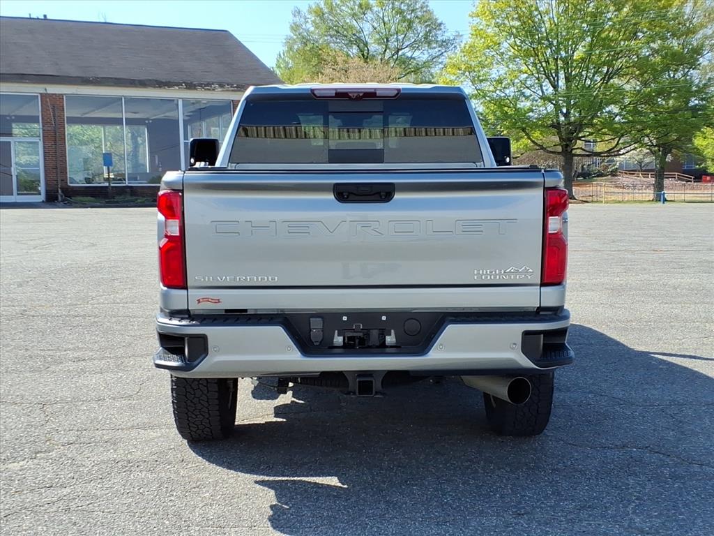 ChevroletSilverado 2500HD4