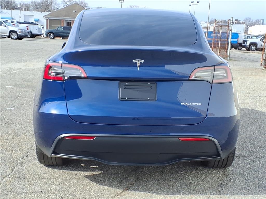 TeslaModel Y4
