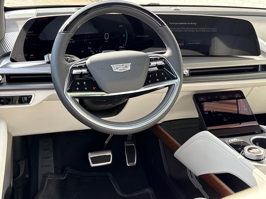CadillacVISTIQ5