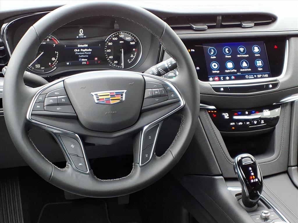 CadillacXT55