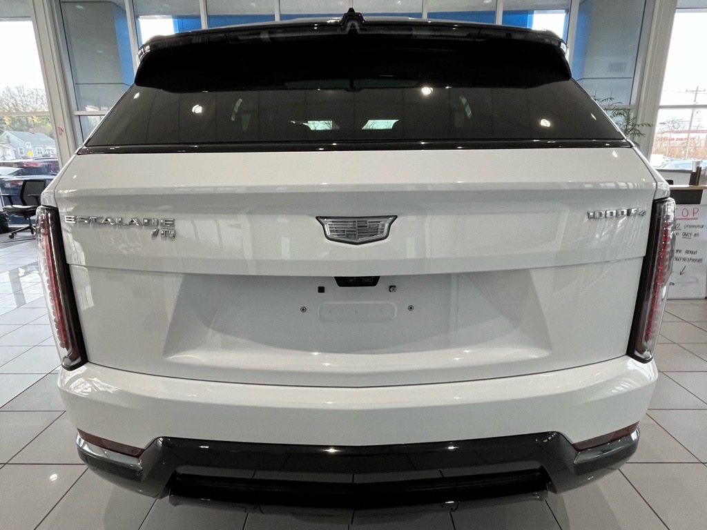 CadillacEscalade IQ5