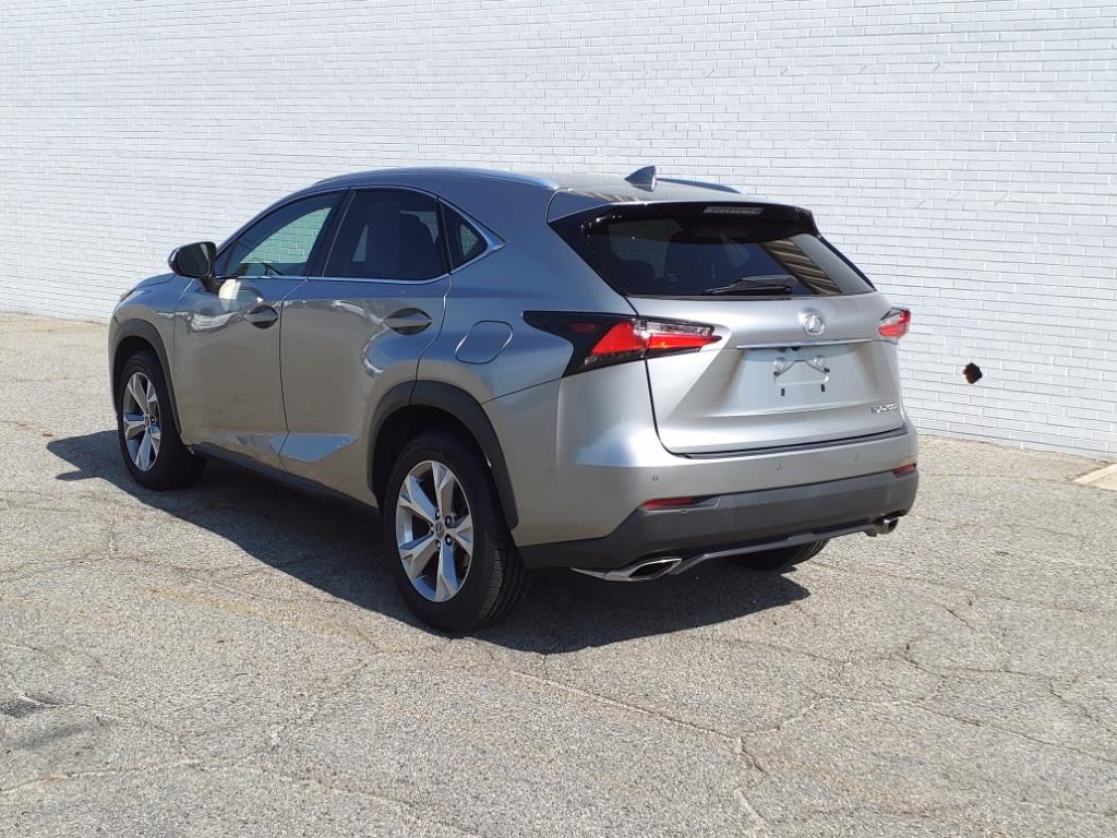 LexusNX 200t5