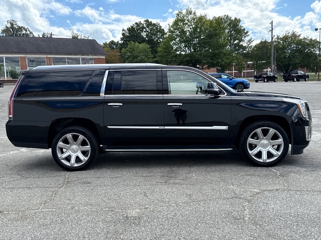 CadillacEscalade ESV6