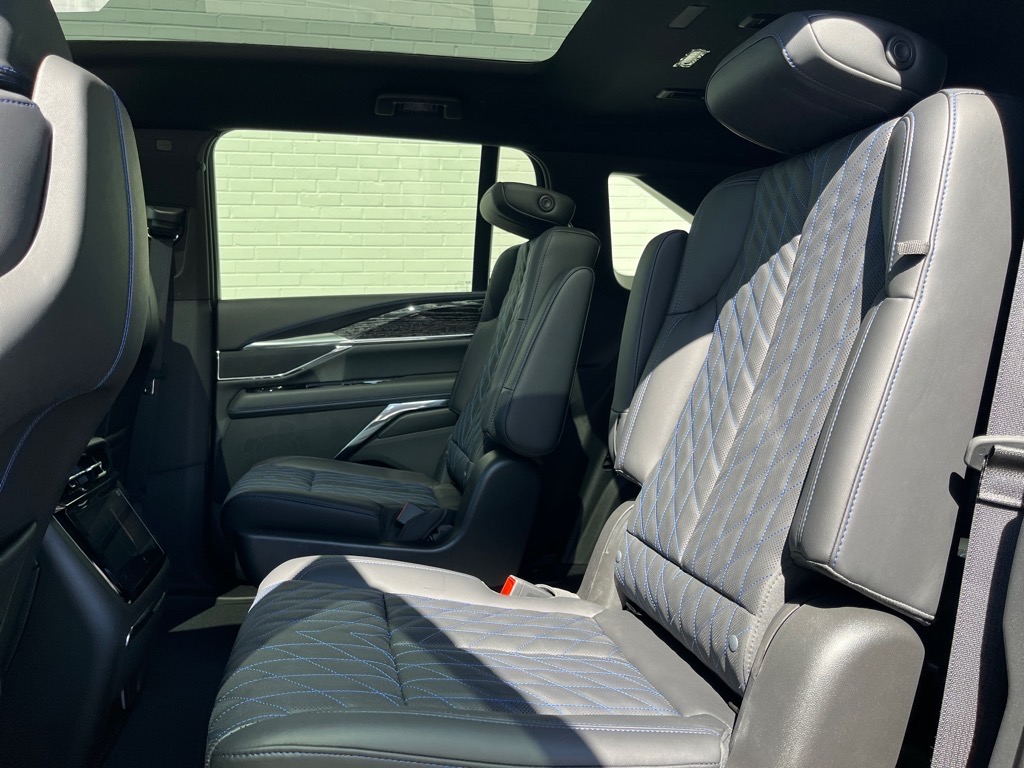 CadillacEscalade IQ6