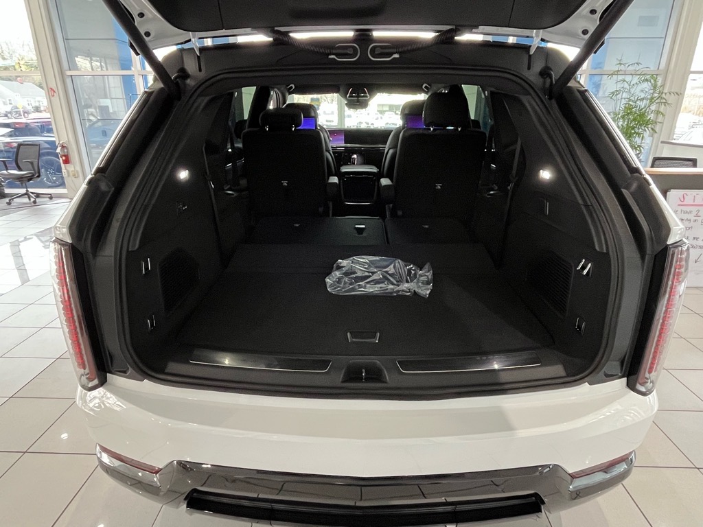 CadillacEscalade IQ6