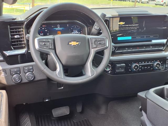 2025 Chevrolet Silverado 3500HD CC 4WD CREW CAB 177  WB, 60