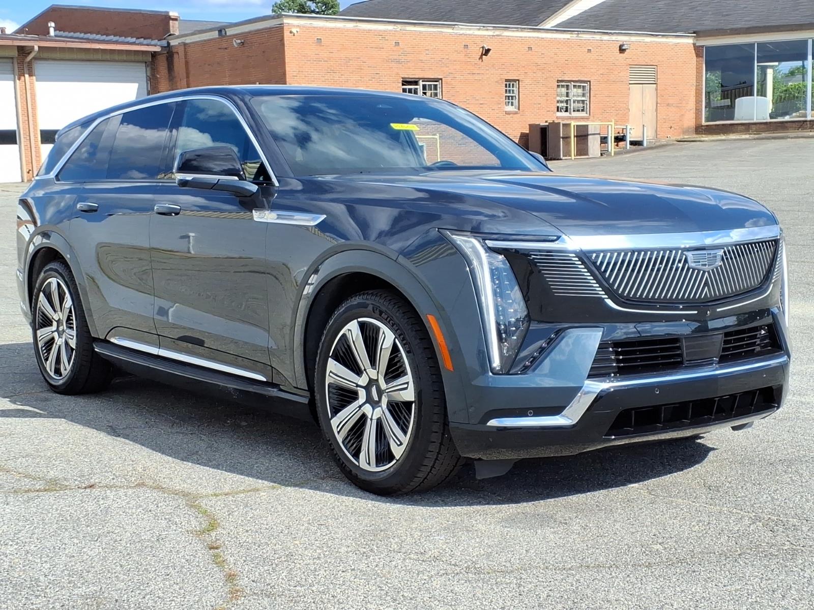 CadillacEscalade IQ7