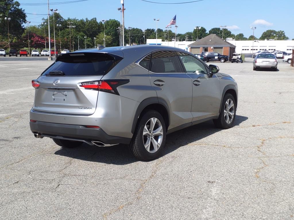 LexusNX 200t7