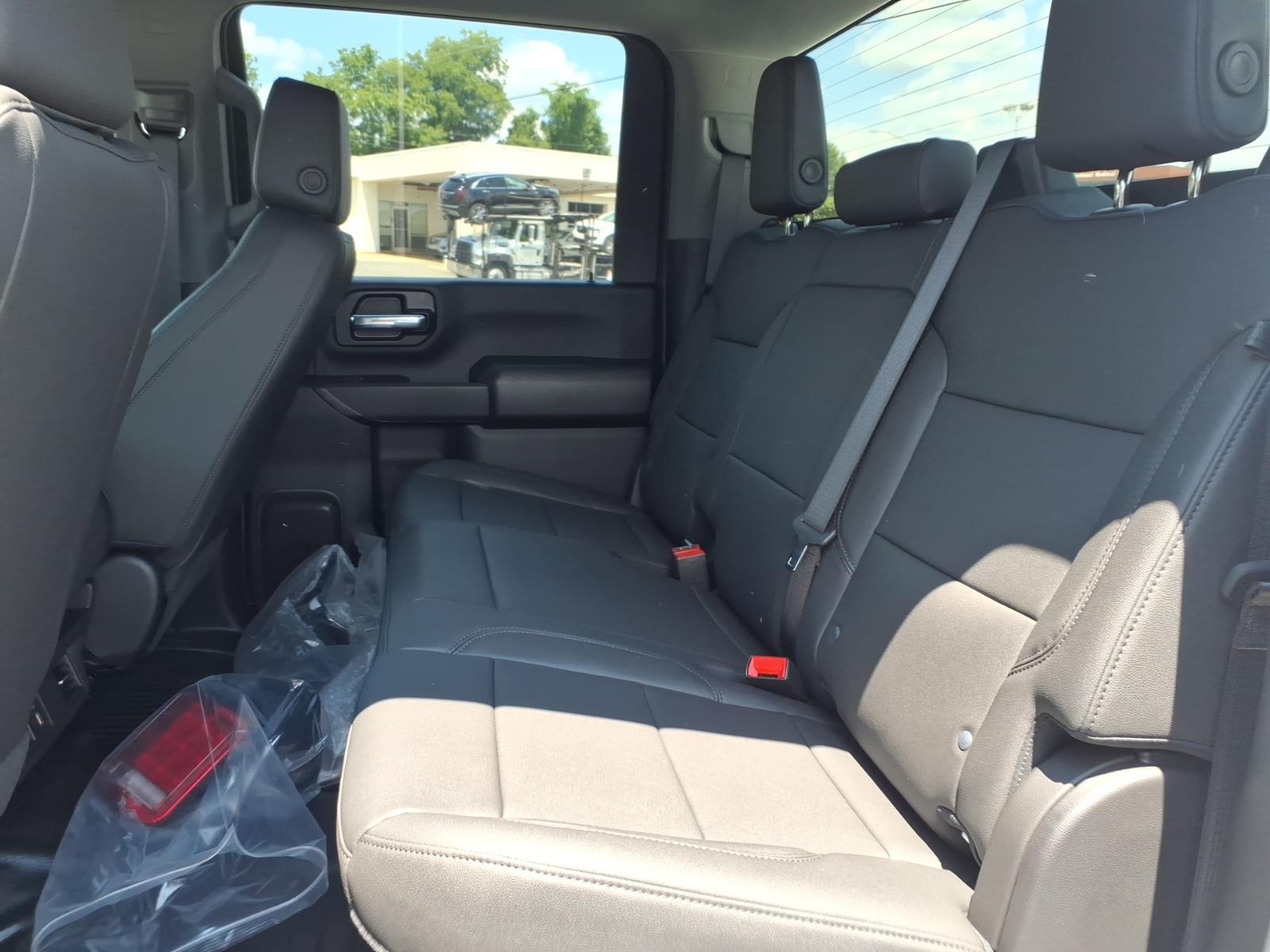 ChevroletSilverado 3500HD CC8