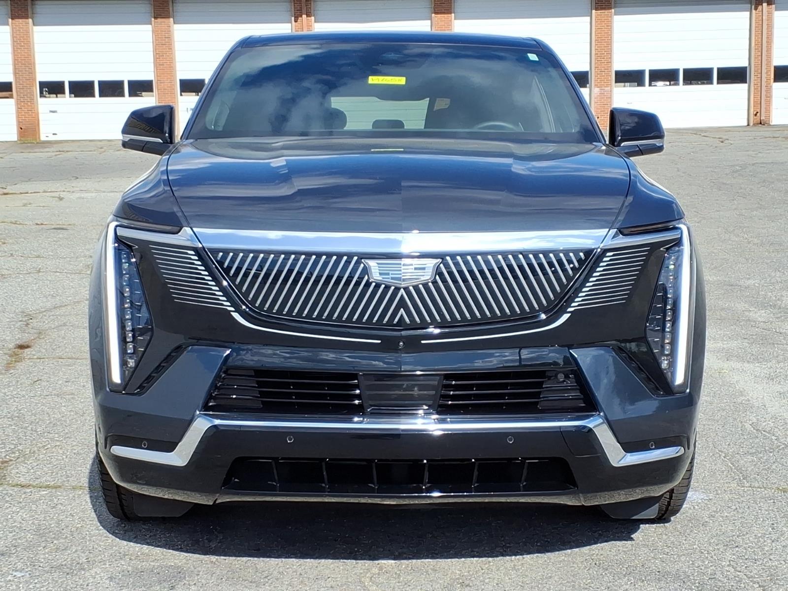 CadillacEscalade IQ8