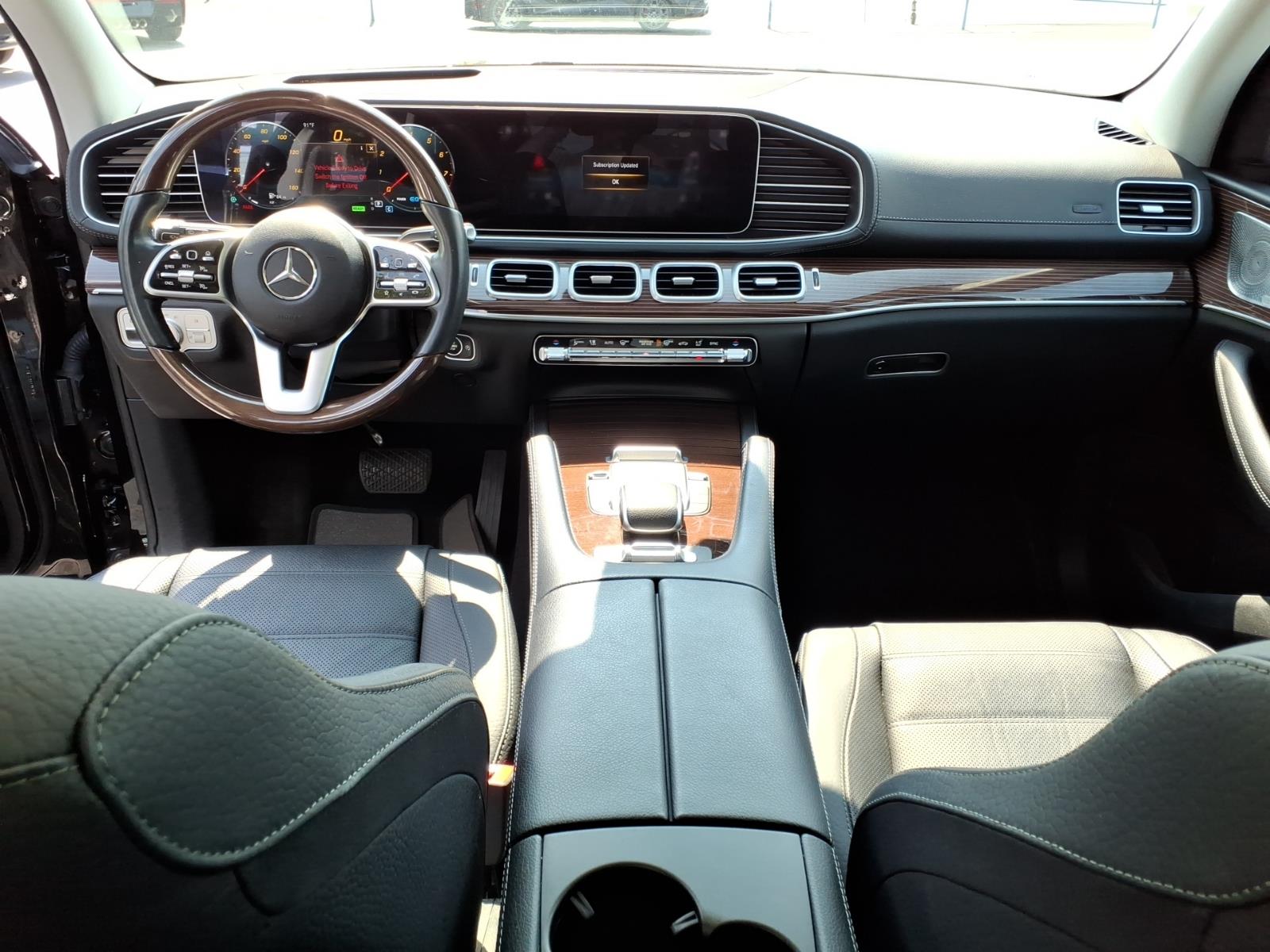 Mercedes-BenzGLS8