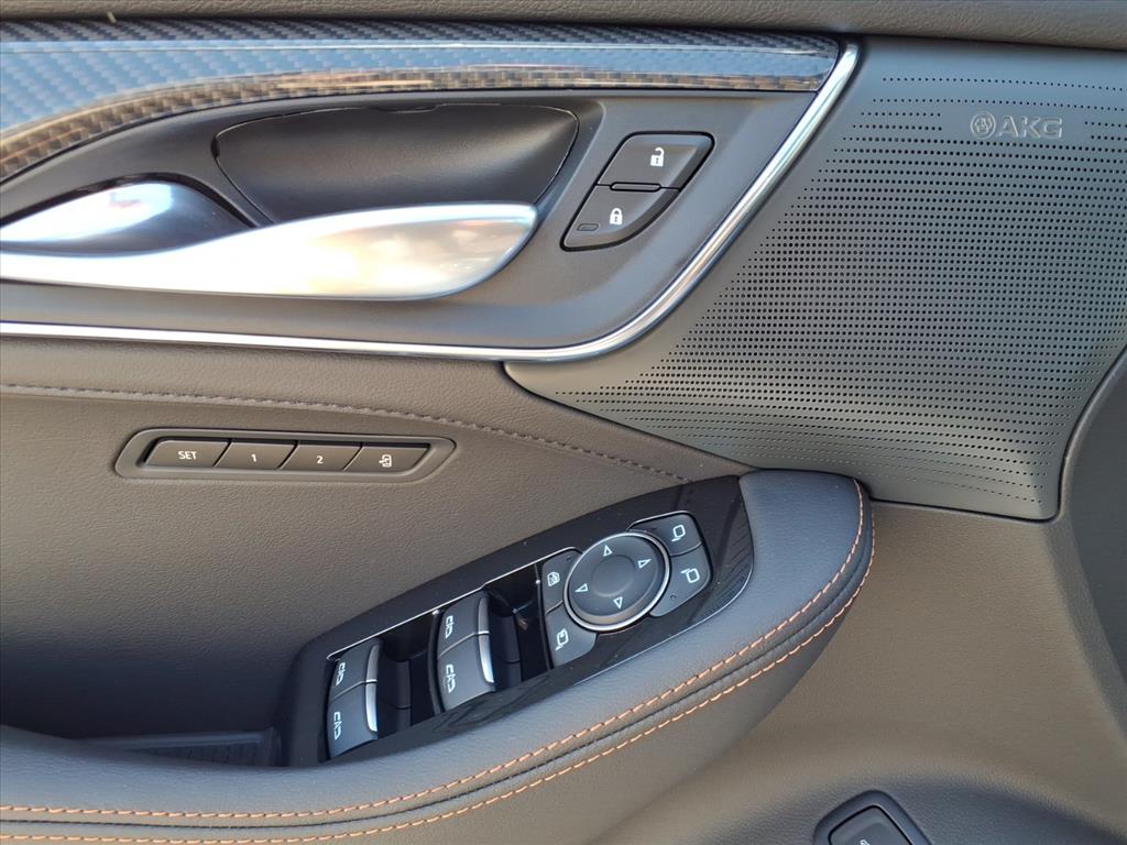 CadillacCT5-V8