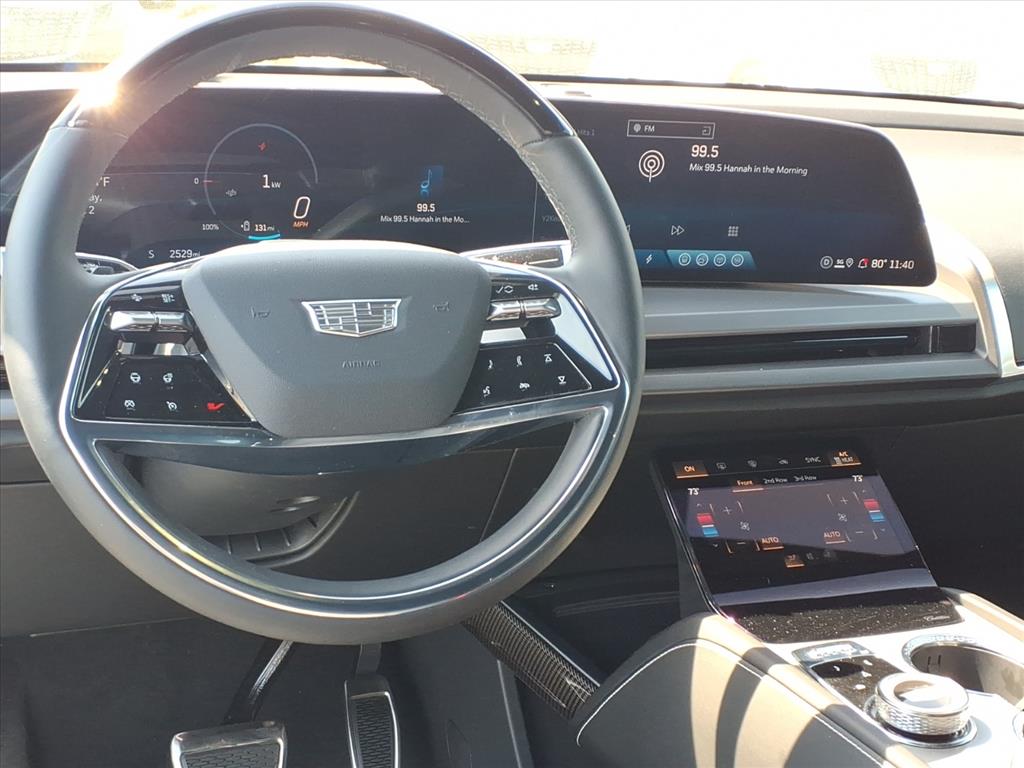 CadillacVISTIQ8