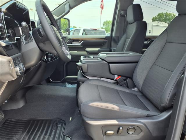 2025 Chevrolet Silverado 3500HD CC 4WD CREW CAB 177  WB, 60