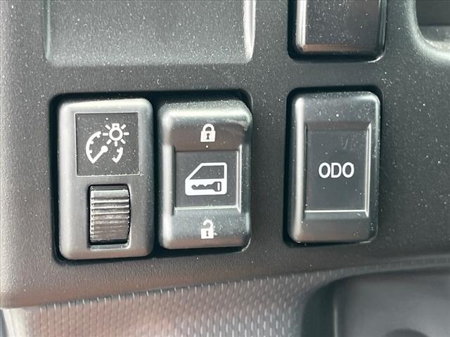 2025 Chevrolet 3500 HG LCF GAS 2WD REG CAB 176