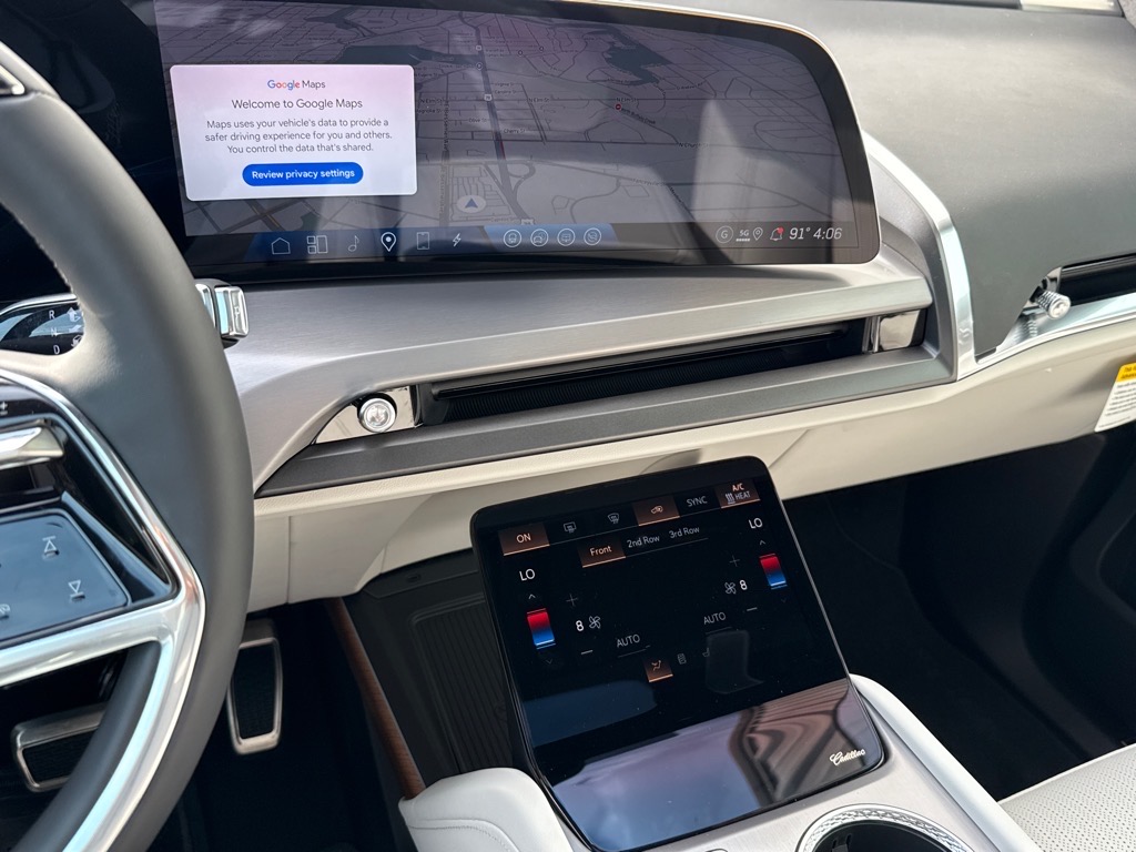 CadillacVISTIQ9