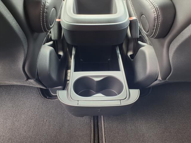 2025 Chrysler Voyager LX
