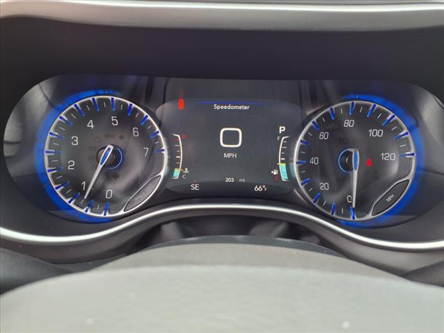 2025 Chrysler Voyager LX