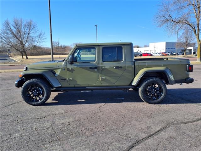 2025 Jeep Gladiator NightHawk
