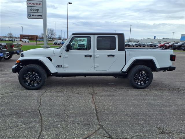 2025 Jeep Gladiator NightHawk