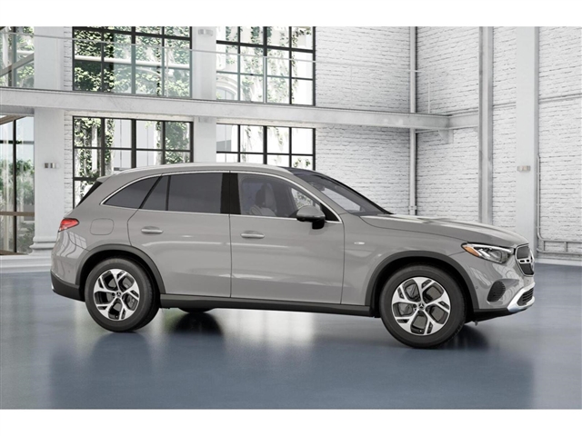 2025 Mercedes-Benz GLC 