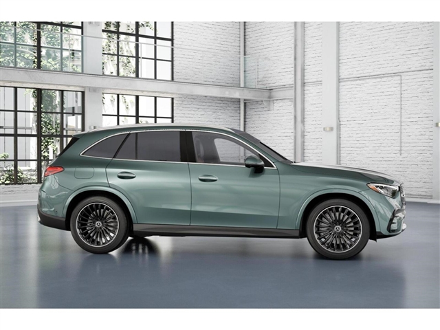 2025 Mercedes-Benz GLC 